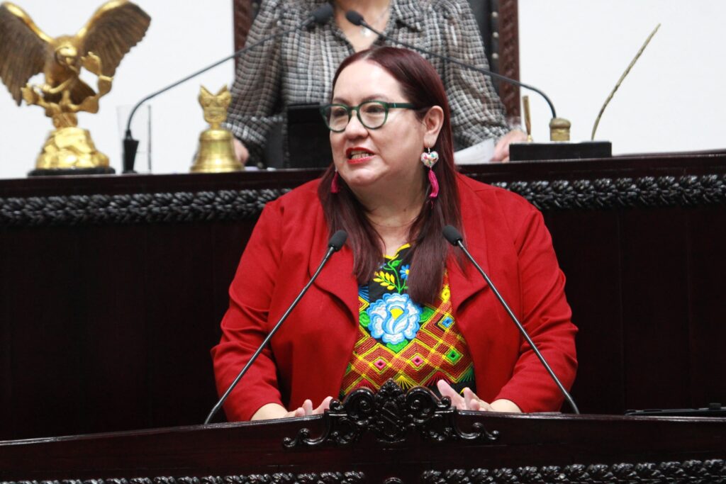 Impulsa Tania Meza que procesos de divorcio incluyan custodia de perros y gatos