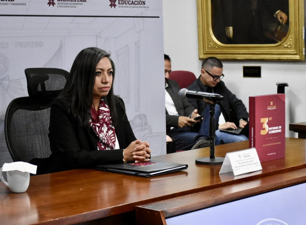 Lyzbeth Robles Gutiérrez, secretaria de Movilidad, comparece ante el Congreso y destaca las rutas incluyentes